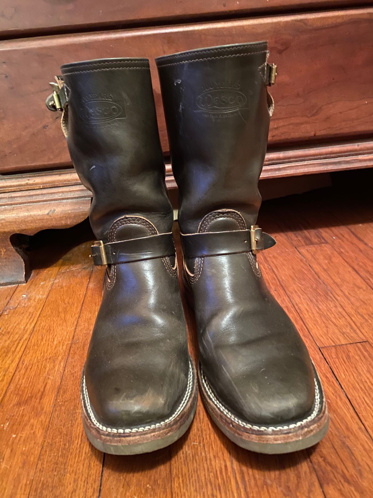 Photo by tgsnyder on March 6, 2023 of the Wesco Mister Lou in Horween Olive Chromexcel.