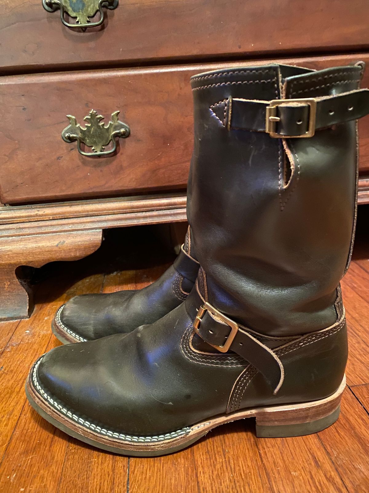 Photo by tgsnyder on March 6, 2023 of the Wesco Mister Lou in Horween Olive Chromexcel.