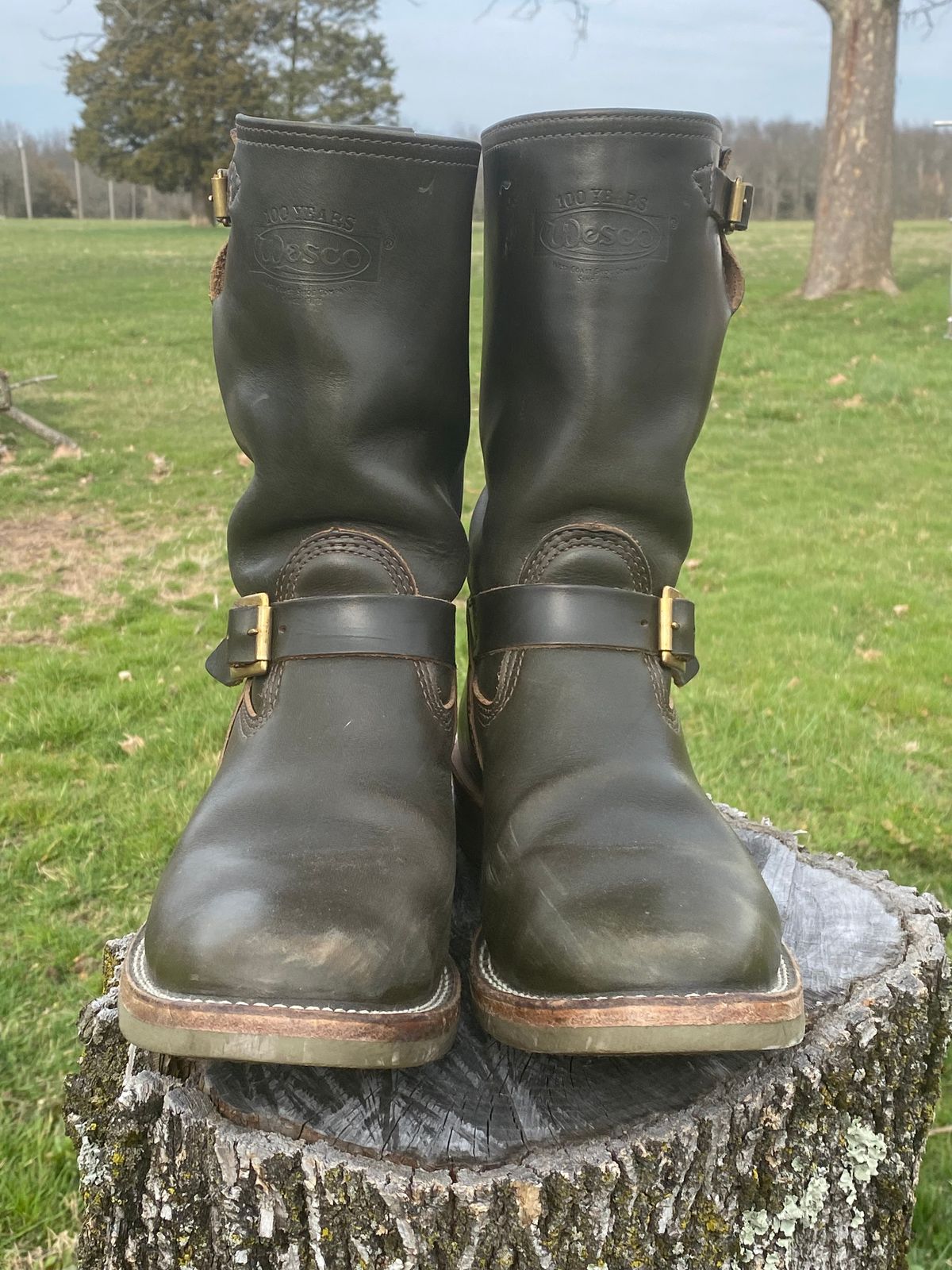 Photo by tgsnyder on April 3, 2023 of the Wesco Mister Lou in Horween Olive Chromexcel.