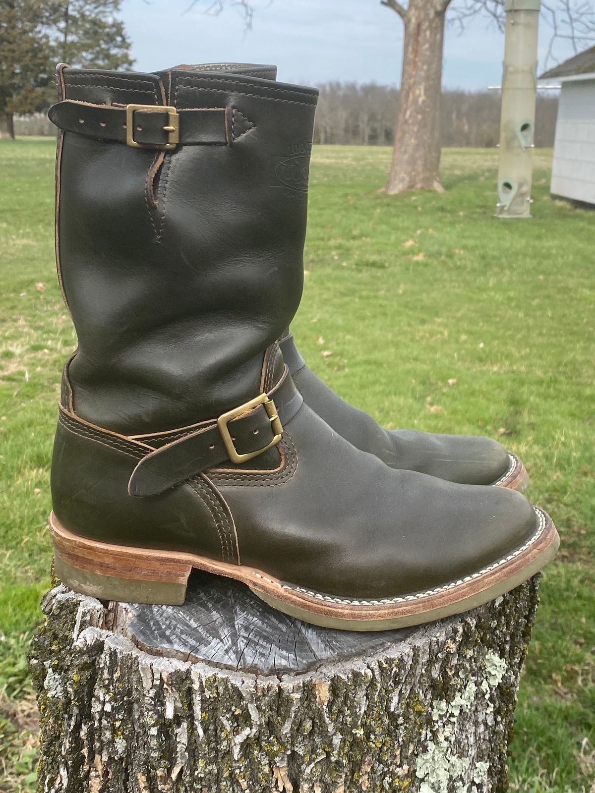Photo by tgsnyder on April 3, 2023 of the Wesco Mister Lou in Horween Olive Chromexcel.