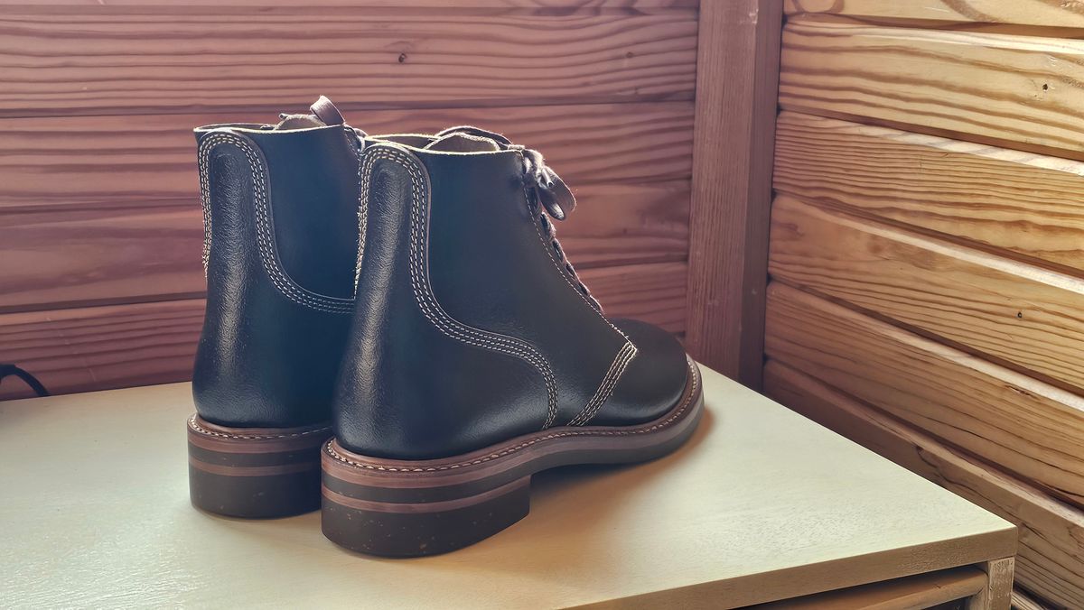 Photo by vintagekeys on January 31, 2025 of the John Lofgren M-43 Service Shoes in Horween Dark Brown Waxed Flesh.
