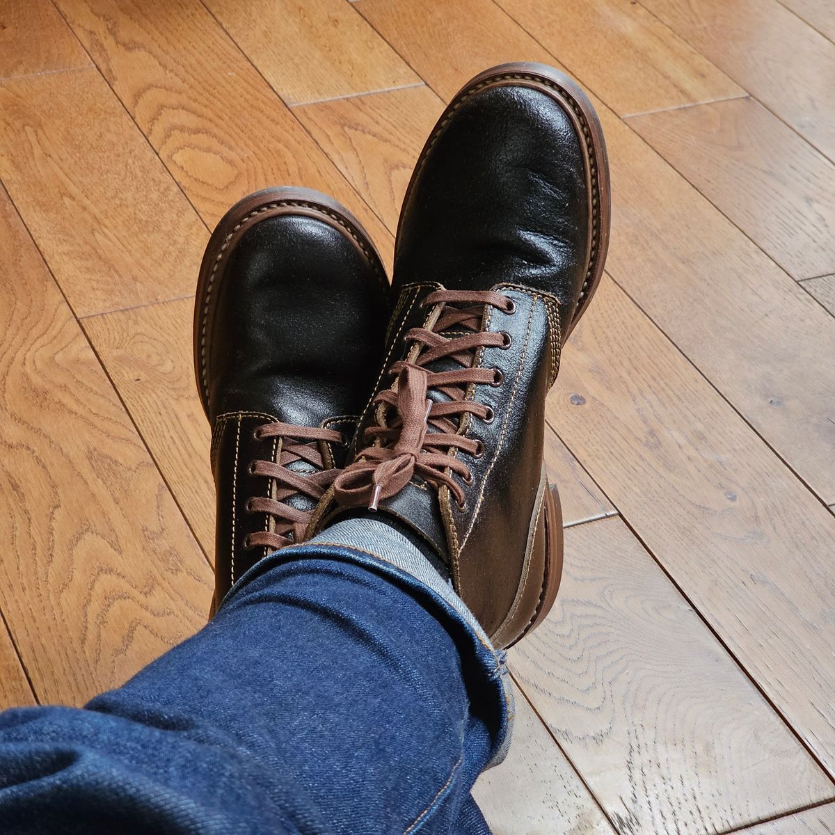 Photo by vintagekeys on February 9, 2025 of the John Lofgren M-43 Service Shoes in Horween Dark Brown Waxed Flesh.