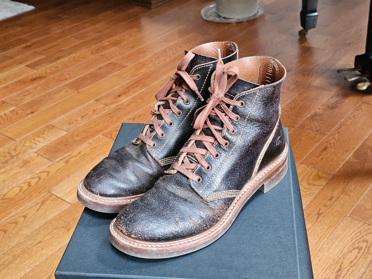 Photo by vintagekeys on December 19, 2025 of the John Lofgren M-43 Service Shoes in Horween Dark Brown Waxed Flesh.