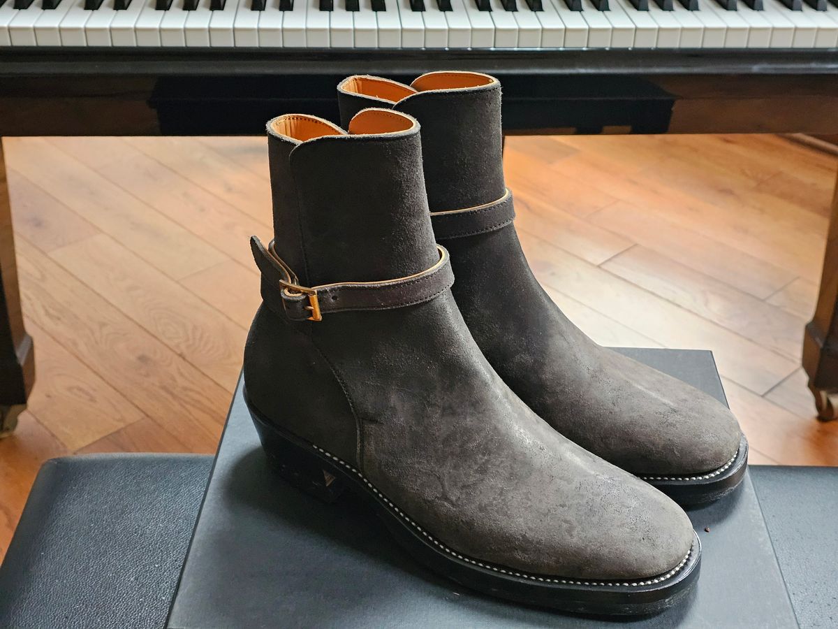 Photo by vintagekeys on December 19, 2025 of the Briselblack The Kai Jodhpur in Maryam Black Waxed Reverse Horsebutt.