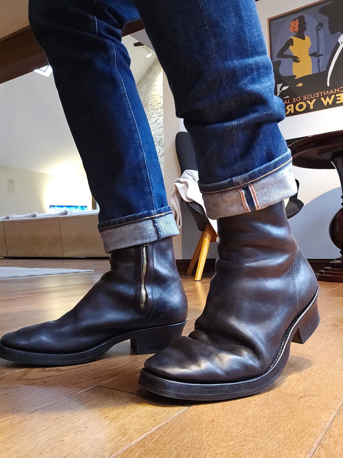 Photo by vintagekeys on January 10, 2026 of the Briselblack The Stride 'Type 2' in Toscanello Waxed Horsebutt Maryam Tannery overdyed Black.