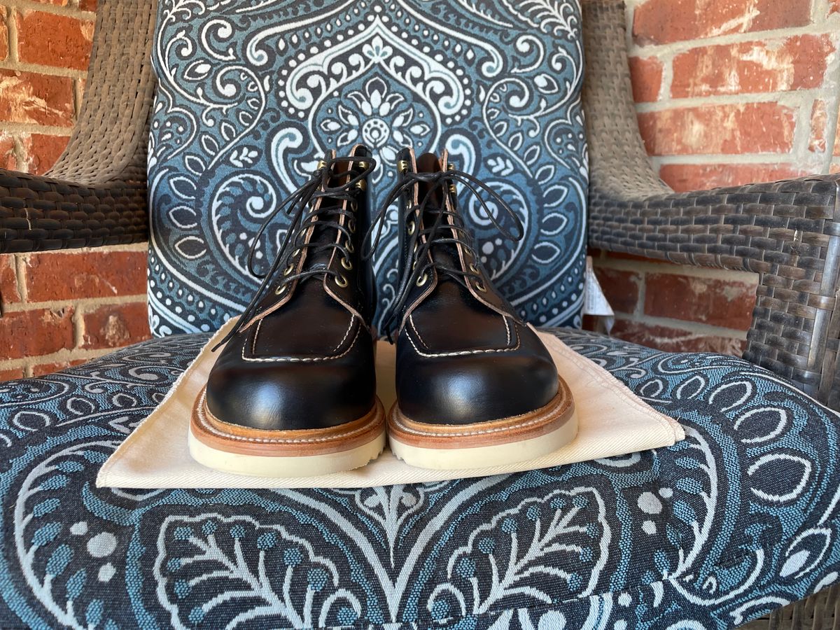 Photo by stheisen on October 1, 2022 of the Grant Stone Brass Boot in Horween Black Chromexcel.