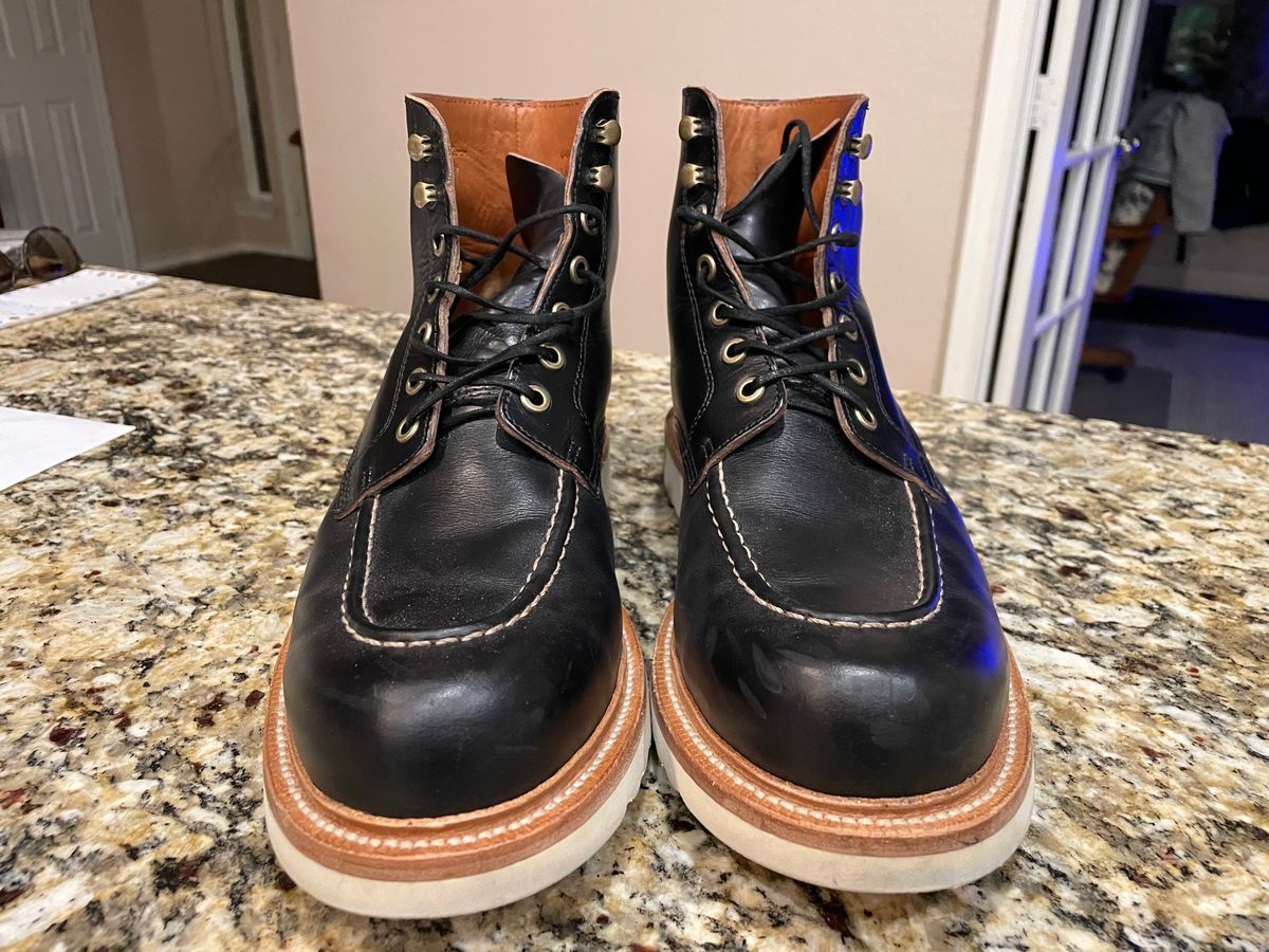 Photo by stheisen on November 3, 2022 of the Grant Stone Brass Boot in Horween Black Chromexcel.