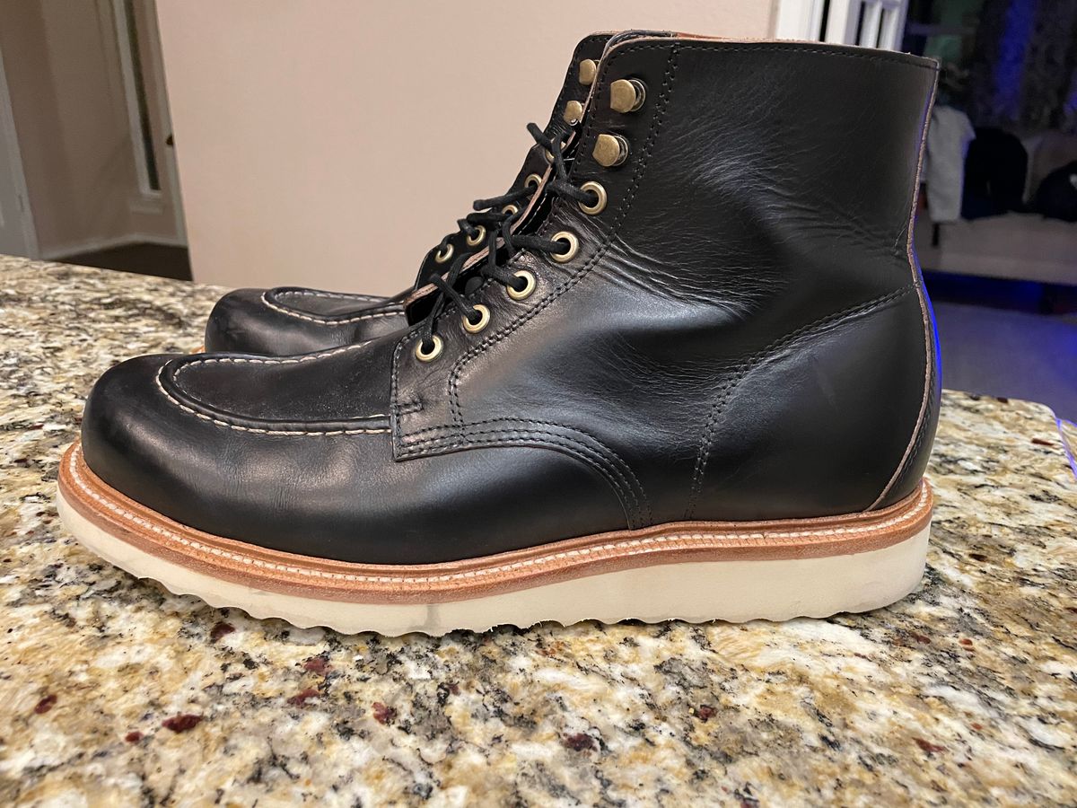 Photo by stheisen on November 3, 2022 of the Grant Stone Brass Boot in Horween Black Chromexcel.
