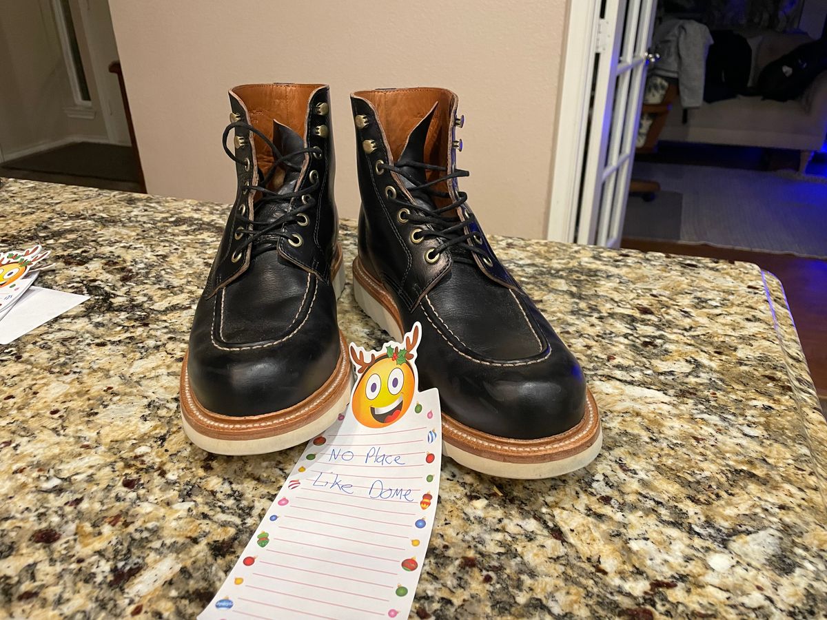 Photo by stheisen on November 3, 2022 of the Grant Stone Brass Boot in Horween Black Chromexcel.