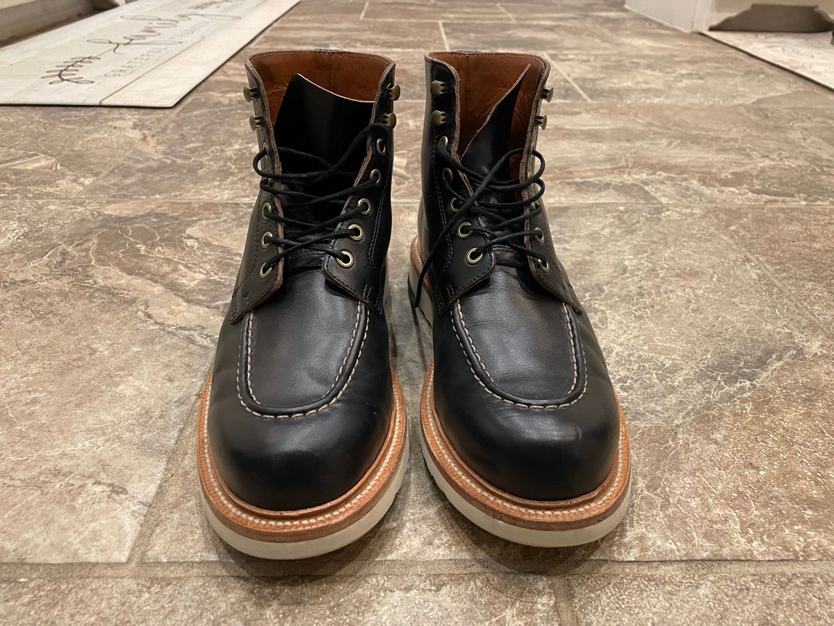 Photo by stheisen on December 6, 2022 of the Grant Stone Brass Boot in Horween Black Chromexcel.