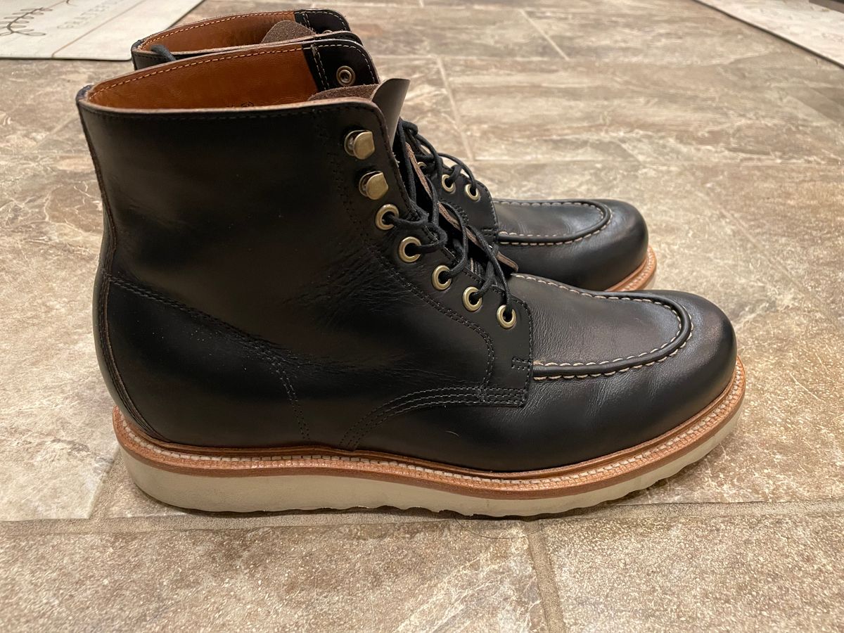 Photo by stheisen on December 6, 2022 of the Grant Stone Brass Boot in Horween Black Chromexcel.