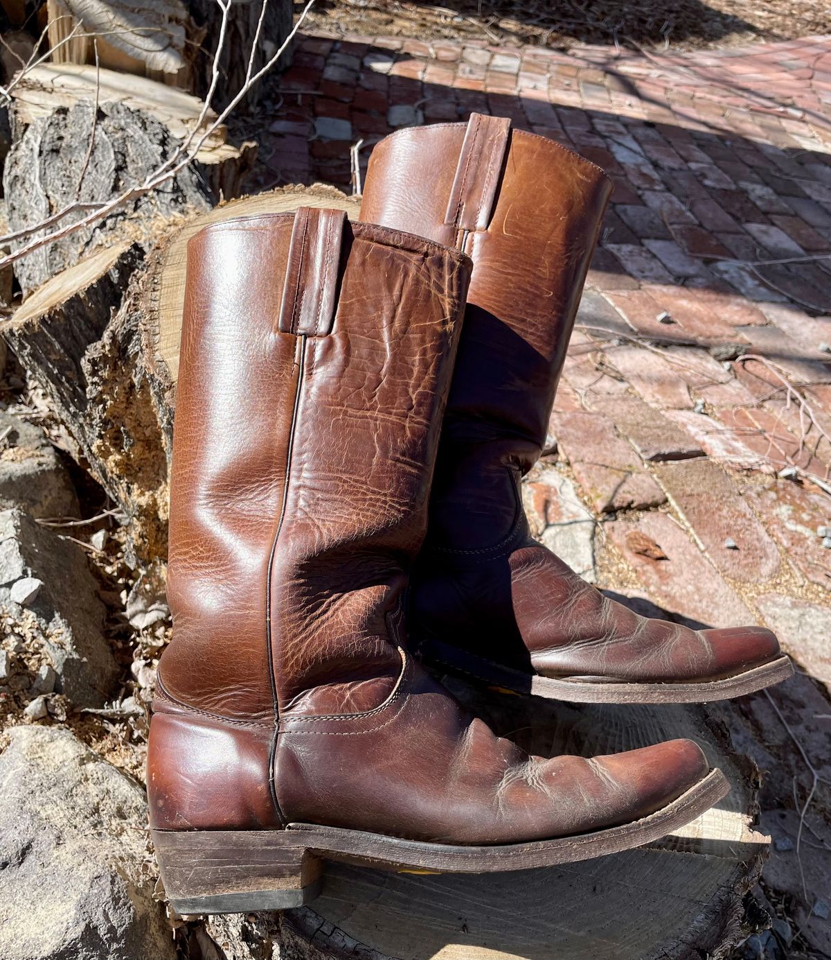 Photo by obijuan on March 31, 2023 of the Frye Unknown Model in Unknown Leather.