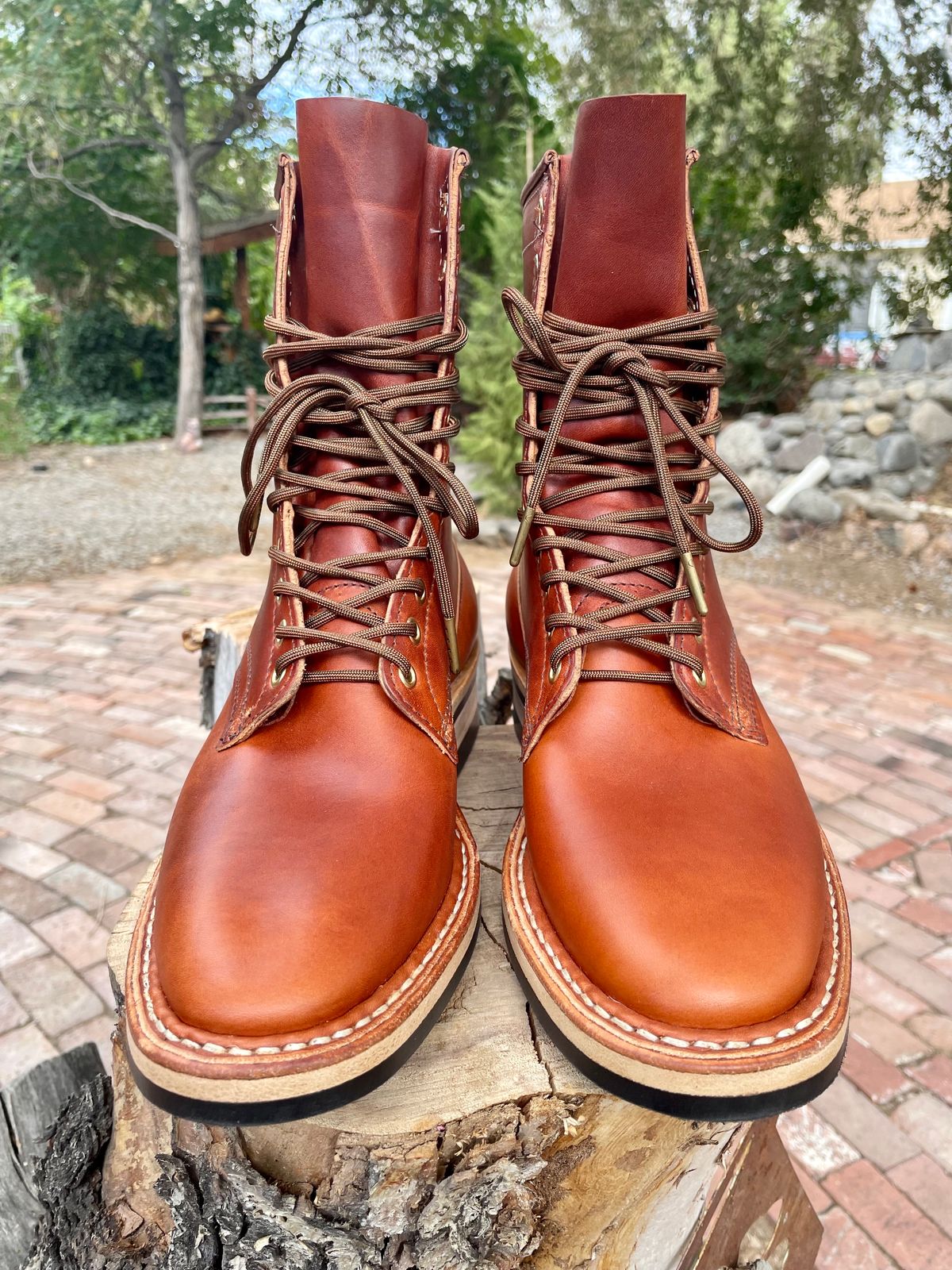 Photo by obijuan on October 7, 2023 of the White's Bounty Hunter in Wickett & Craig Tan Oiled Latigo.