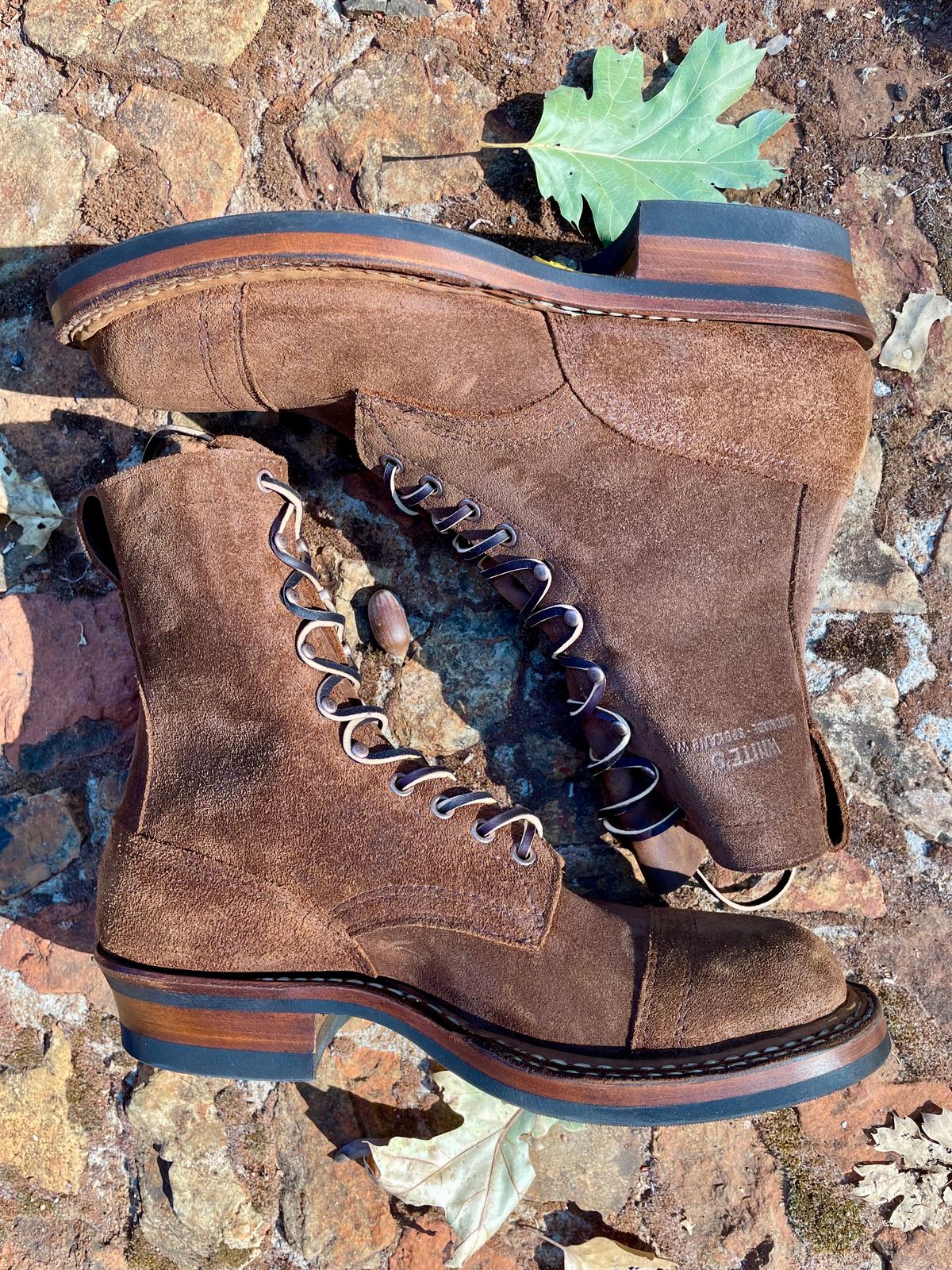 Photo by obijuan on October 7, 2024 of the White's Bounty Hunter in Seidel Distressed Roughout.