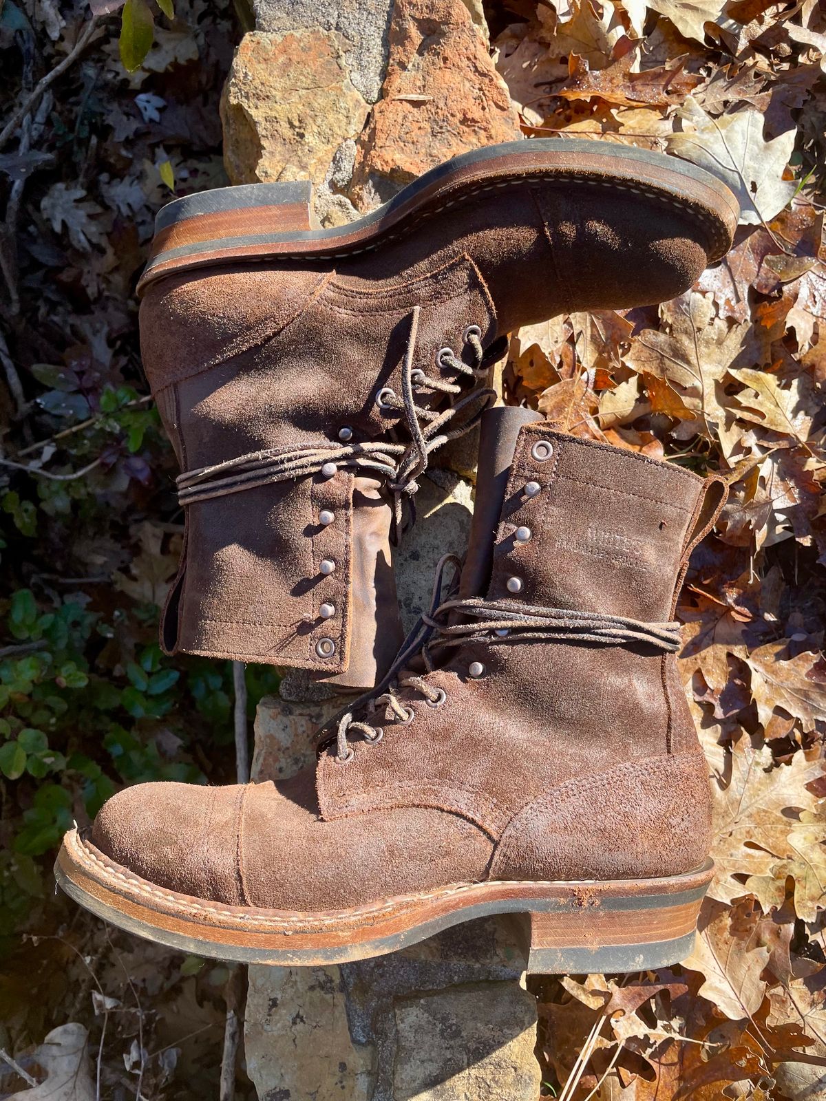 Photo by obijuan on December 5, 2024 of the White's Bounty Hunter in Seidel Distressed Roughout.