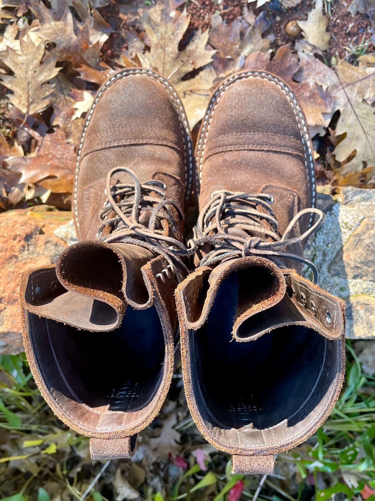 Photo by obijuan on December 5, 2024 of the White's Bounty Hunter in Seidel Distressed Roughout.
