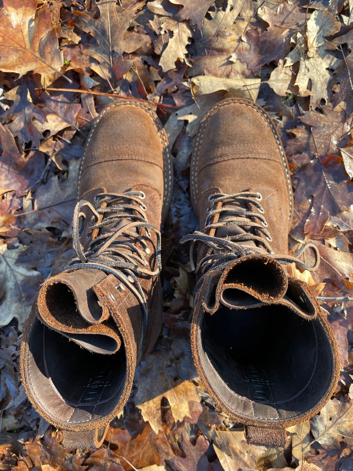 Photo by obijuan on January 5, 2025 of the White's Bounty Hunter in Seidel Distressed Roughout.