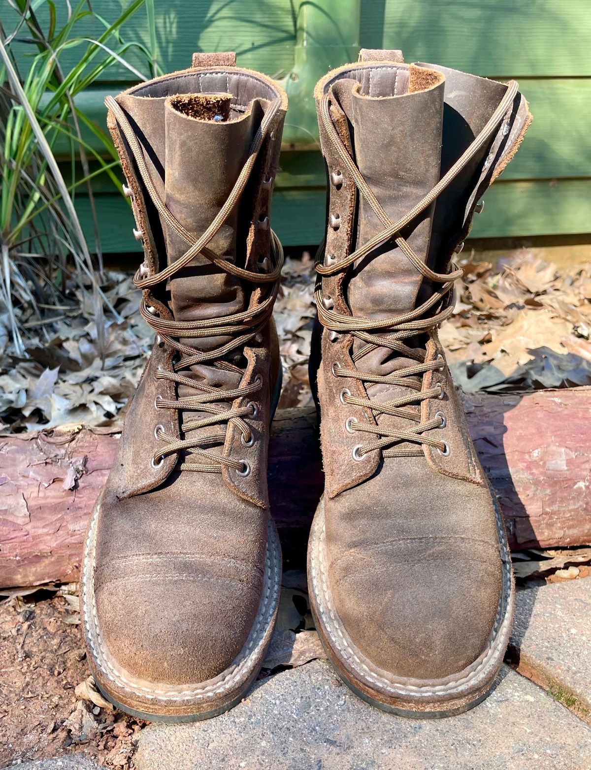 Photo by obijuan on January 30, 2025 of the White's Bounty Hunter in Seidel Distressed Roughout.