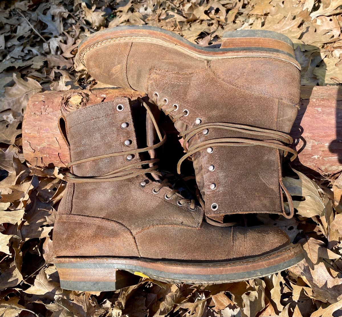 Photo by obijuan on January 30, 2025 of the White's Bounty Hunter in Seidel Distressed Roughout.