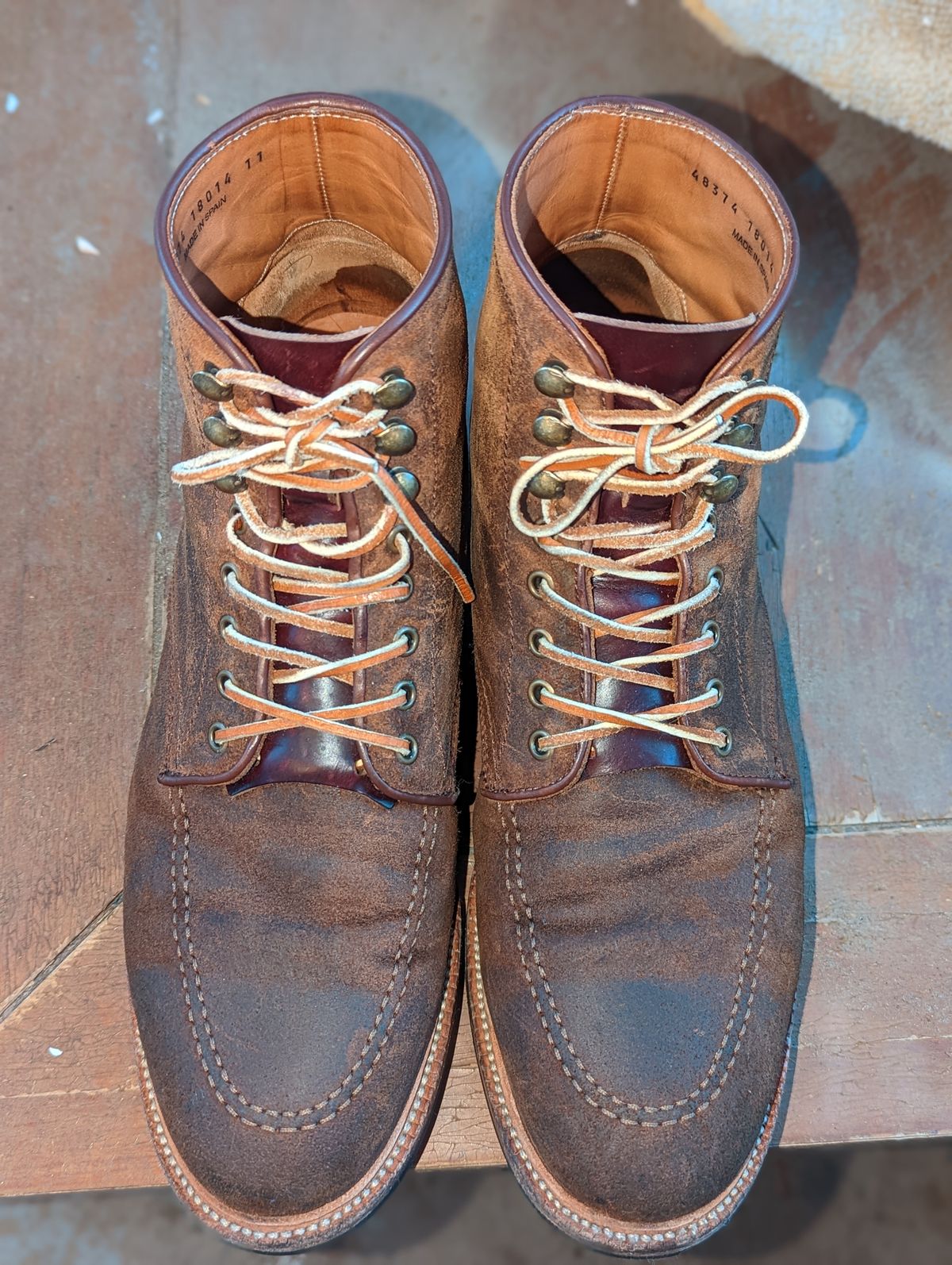 Photo by Nskelton88 on November 5, 2022 of the Parkhurst The Niagara in C.F. Stead Light Brown Waxy Commander Suede.