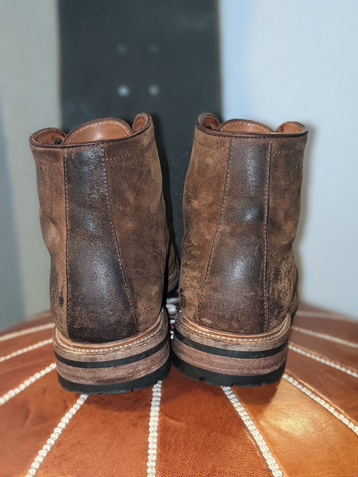 Photo by Nskelton88 on January 4, 2023 of the Parkhurst The Niagara in C.F. Stead Light Brown Waxy Commander Suede.