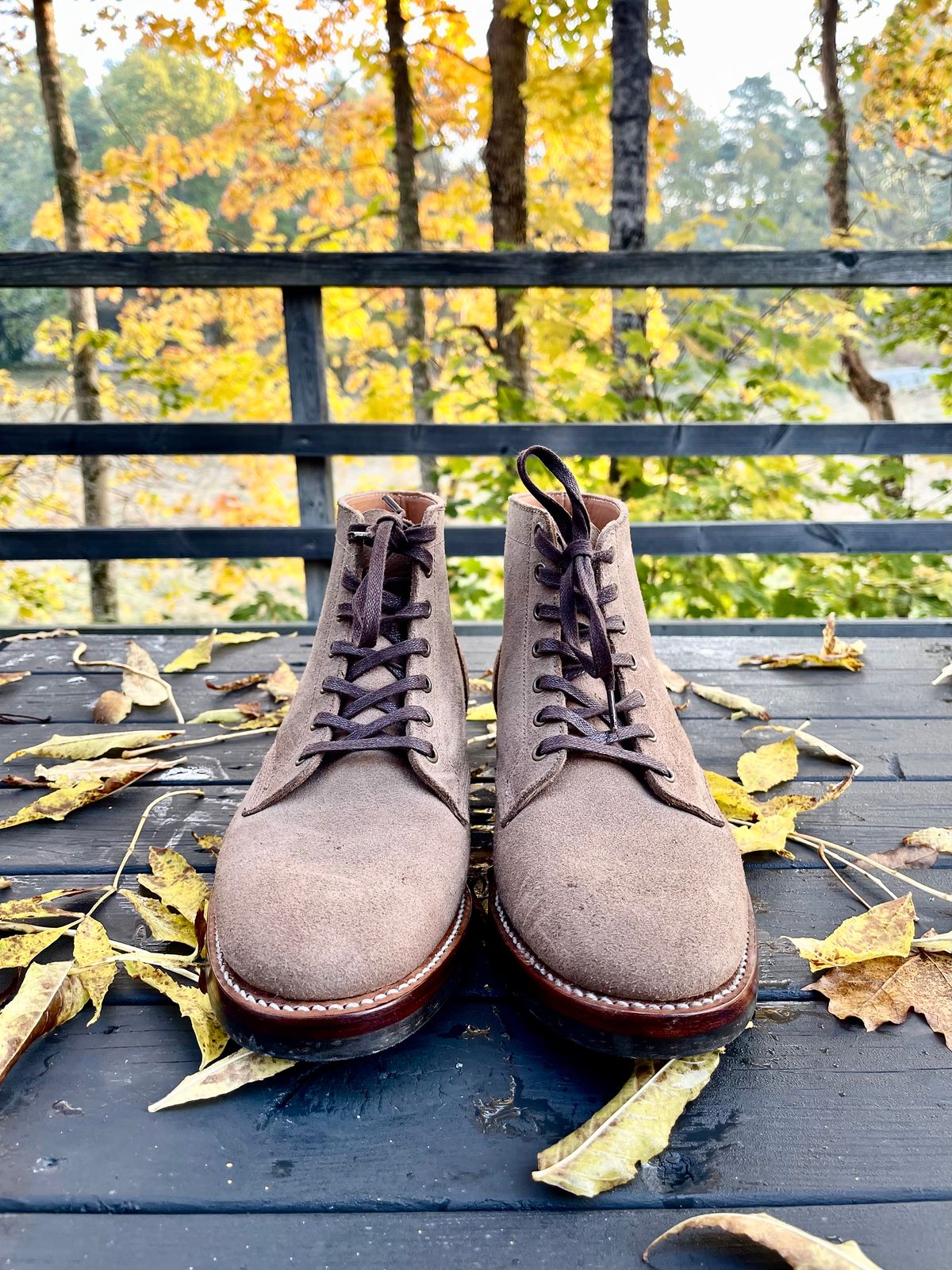 Photo by jcramby on October 3, 2022 of the Midas Service Boot in Horween Natural Chromexcel Roughout.