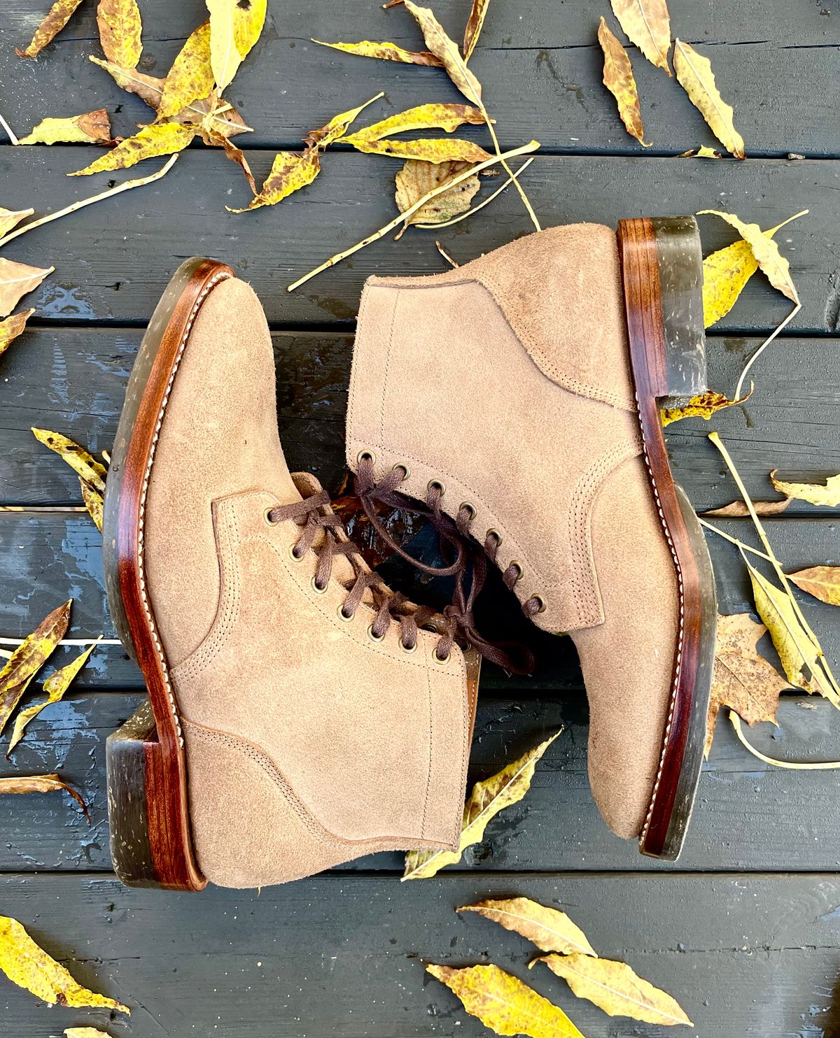 Photo by jcramby on October 3, 2022 of the Midas Service Boot in Horween Natural Chromexcel Roughout.