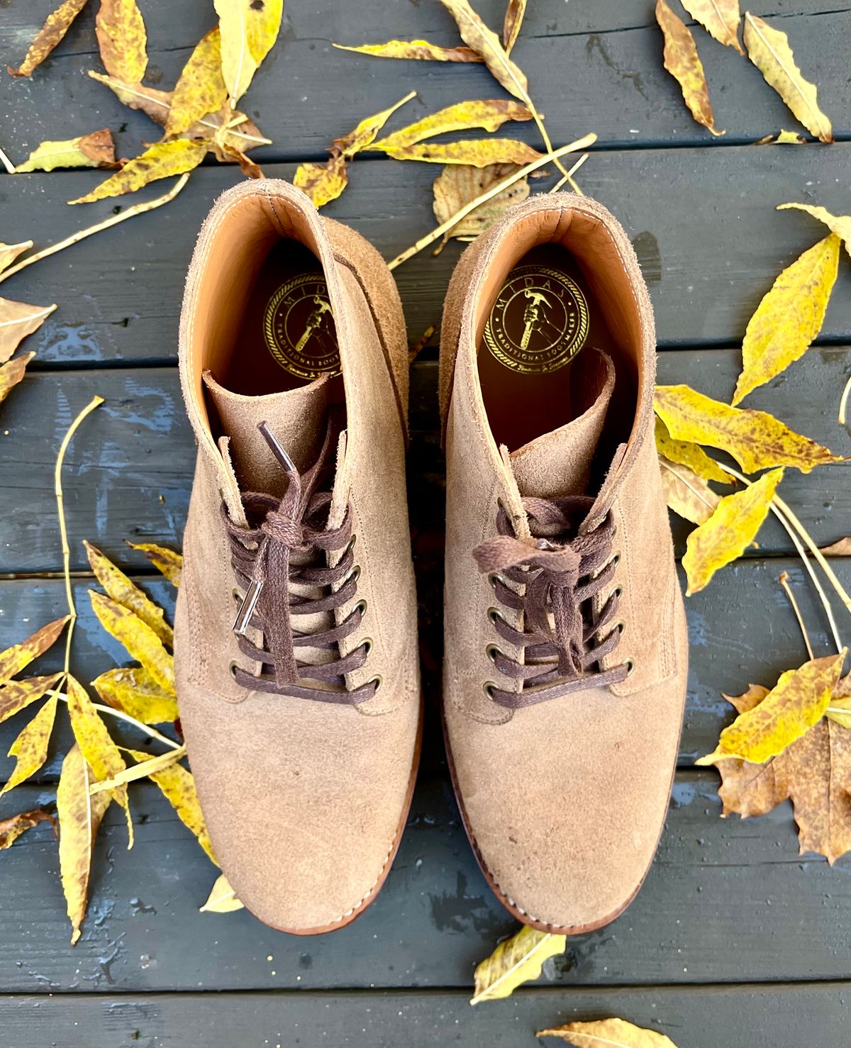 Photo by jcramby on October 3, 2022 of the Midas Service Boot in Horween Natural Chromexcel Roughout.