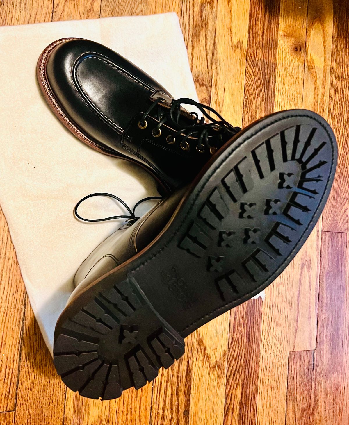 Photo by Rangerfan7676 on October 2, 2023 of the Grant Stone Brass Boot in Horween Black Chromexcel.