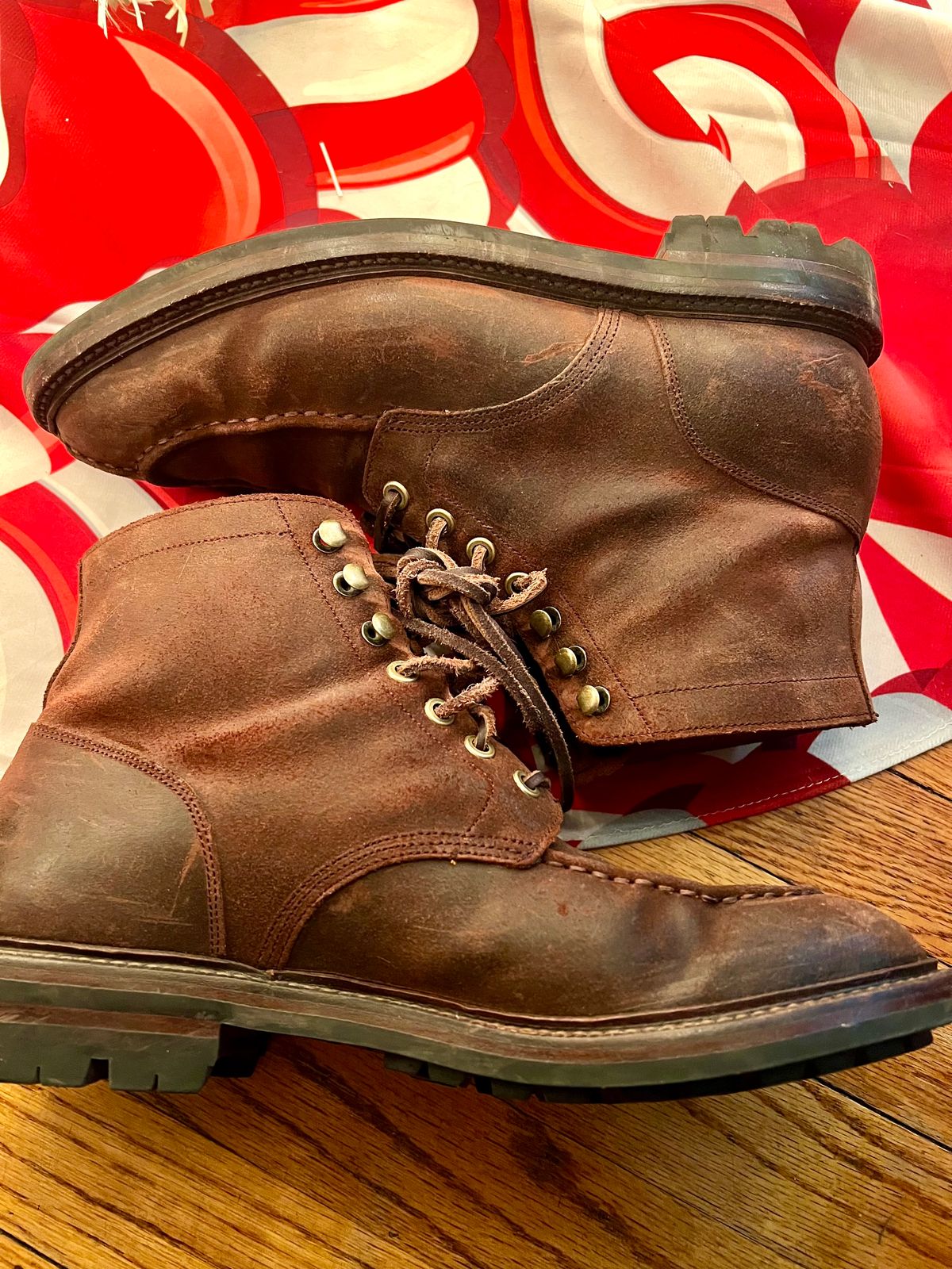Photo by Rangerfan7676 on December 2, 2024 of the Grant Stone Ottawa Boot in C.F. Stead Tobacco Waxy Commander Suede.