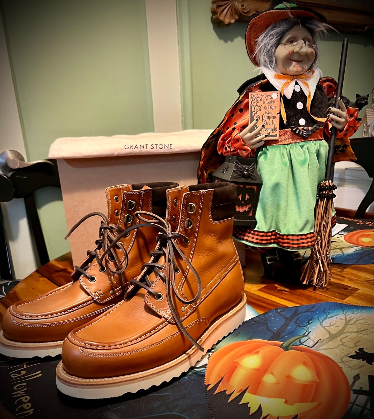 Photo by Rangerfan7676 on October 1, 2023 of the Grant Stone Field Boot in Badalassi Carlo Saddle Tan Minerva.