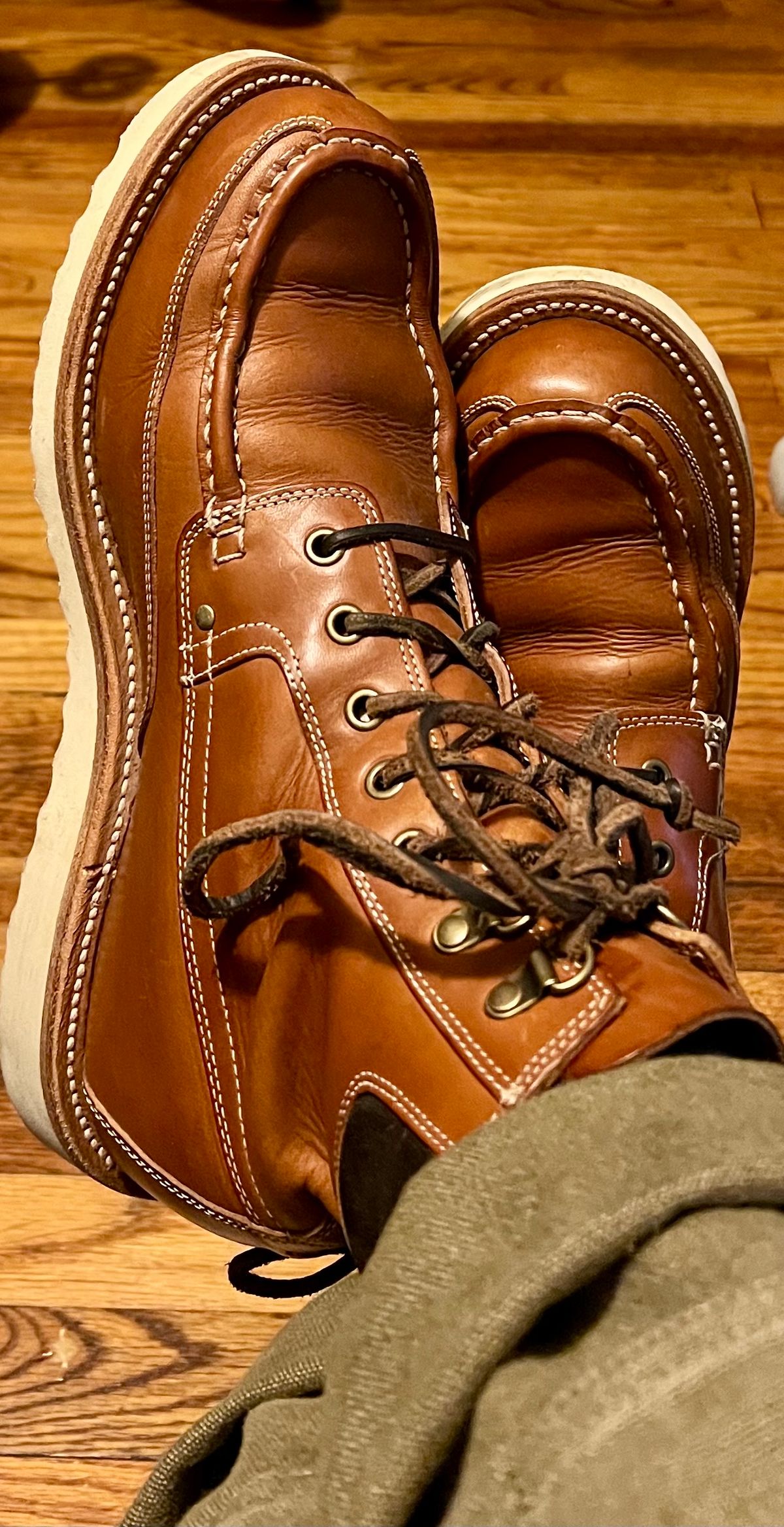 Photo by Rangerfan7676 on November 1, 2023 of the Grant Stone Field Boot in Badalassi Carlo Saddle Tan Minerva.