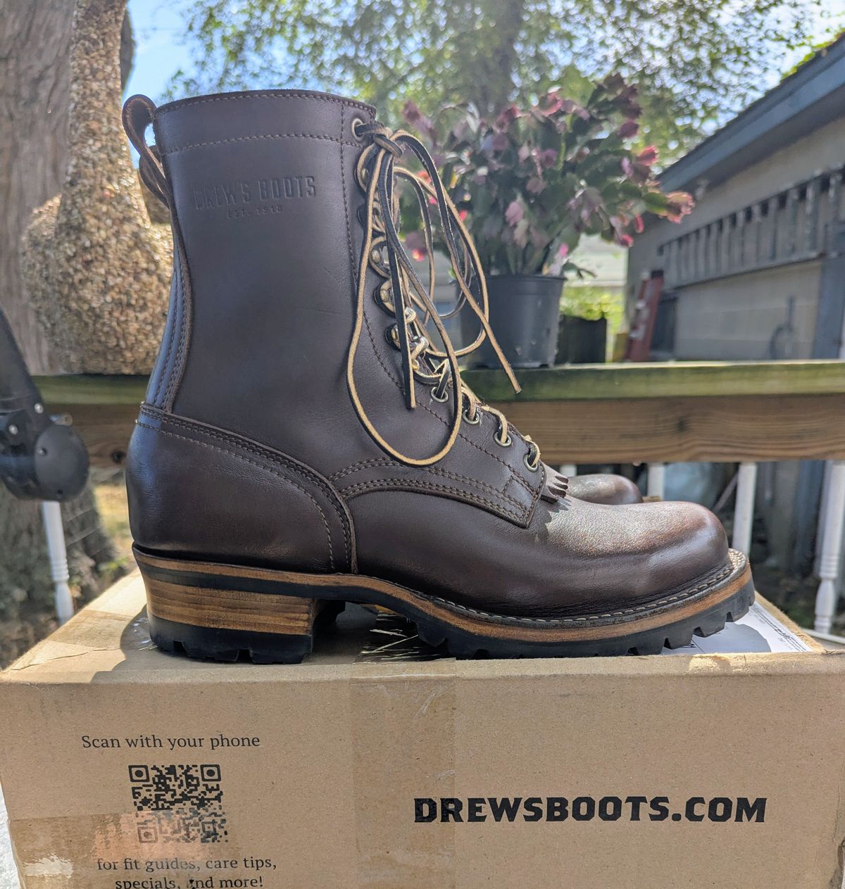 Photo by Leif on October 1, 2025 of the Drew's Boots 8-Inch Logger in Brown Smooth.