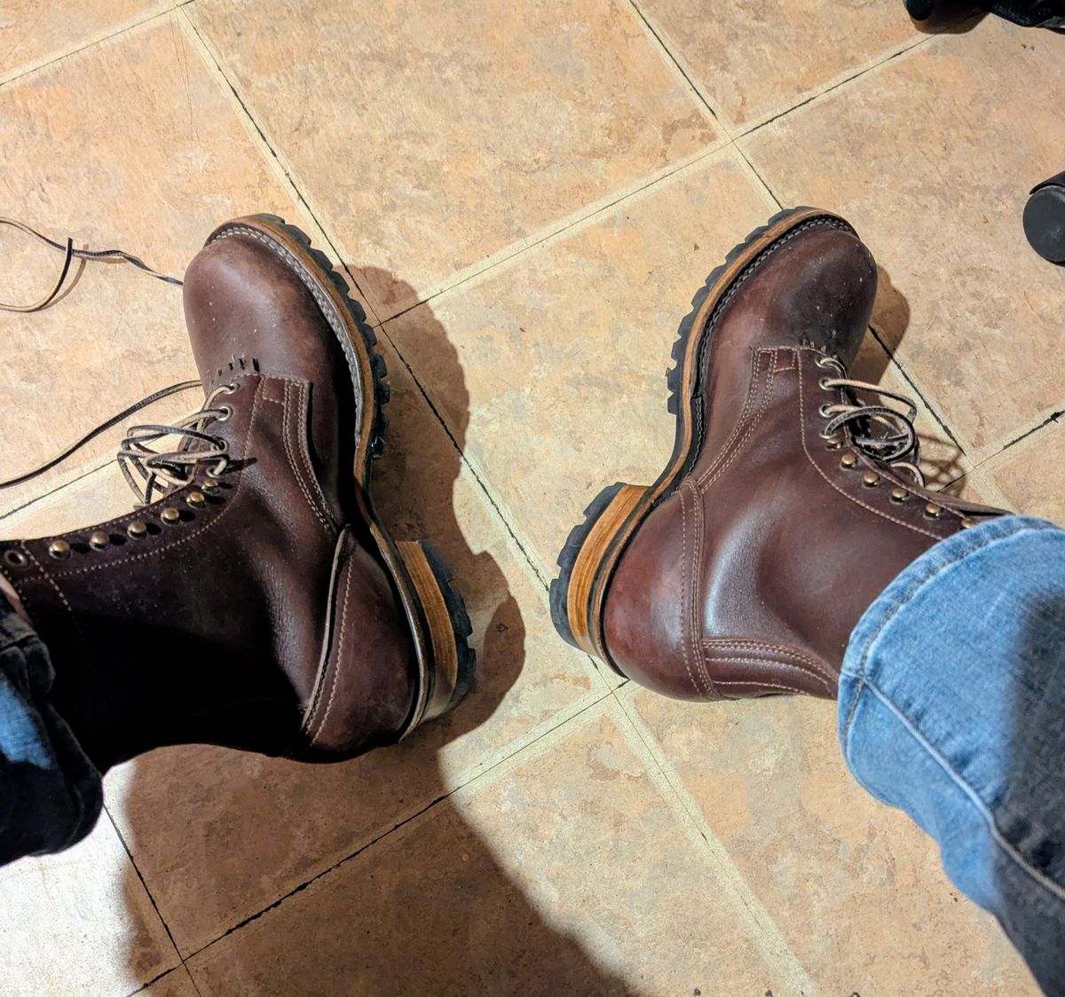 Photo by Leif on November 6, 2025 of the Drew's Boots 8-Inch Logger in Brown Smooth.