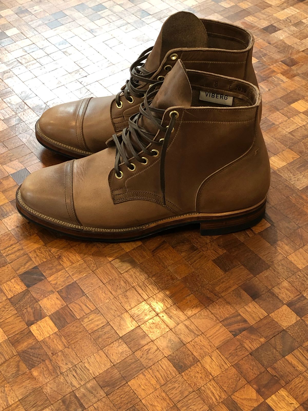 Photo by gnomon on October 5, 2022 of the Viberg Service Boot in Horween Natural Chromexcel.