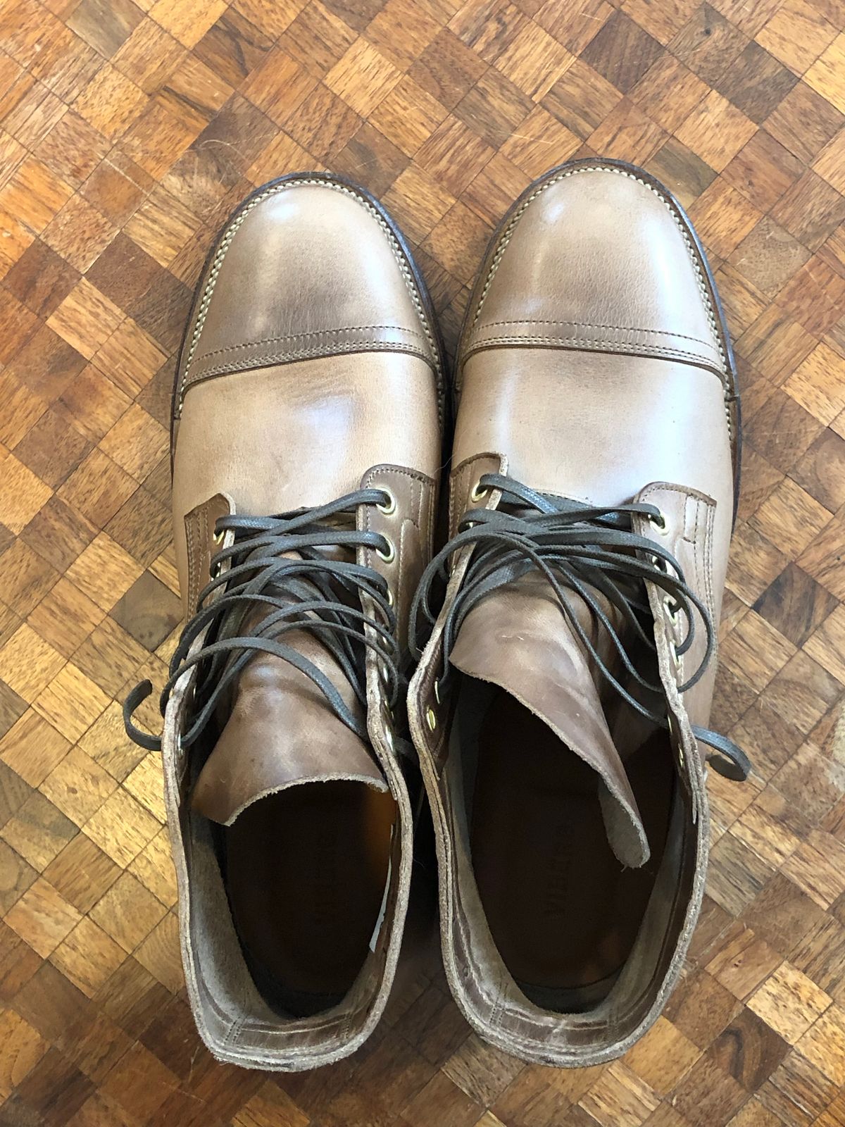 Photo by gnomon on October 5, 2022 of the Viberg Service Boot in Horween Natural Chromexcel.