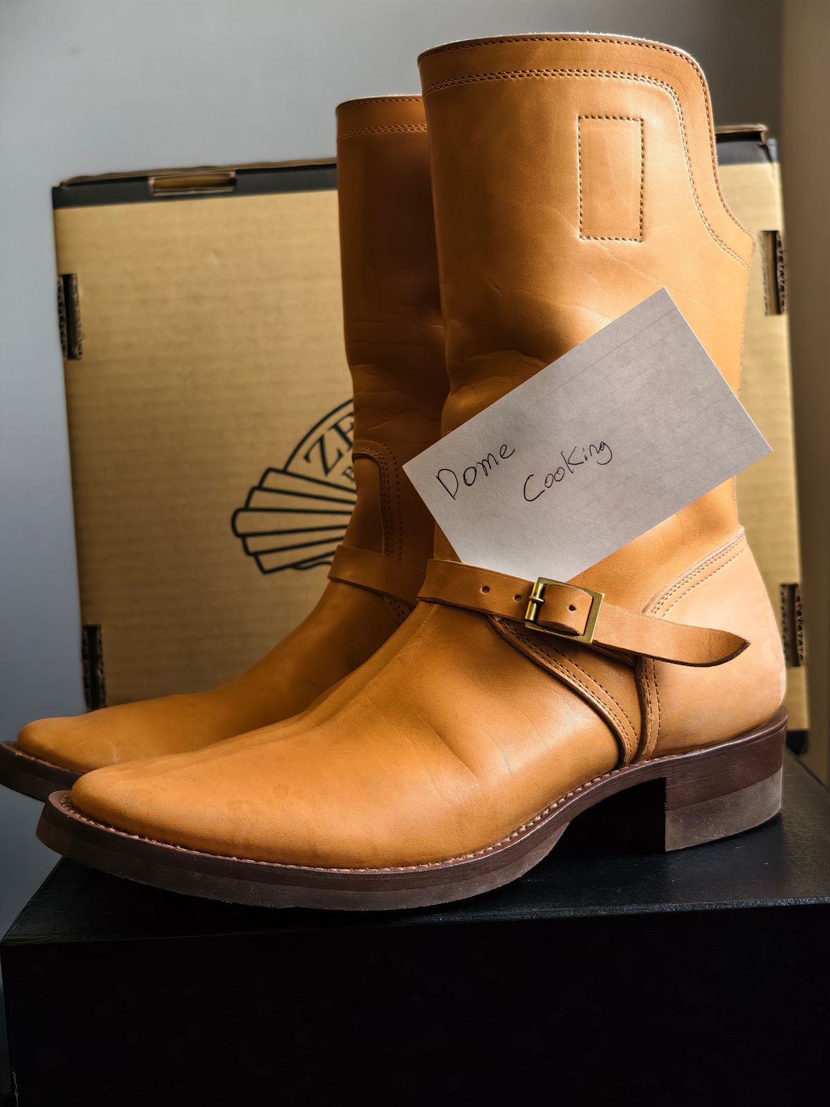 Photo by eisen on November 5, 2025 of the Zerrows Shield Man in Maryam Natural Horsebutt.