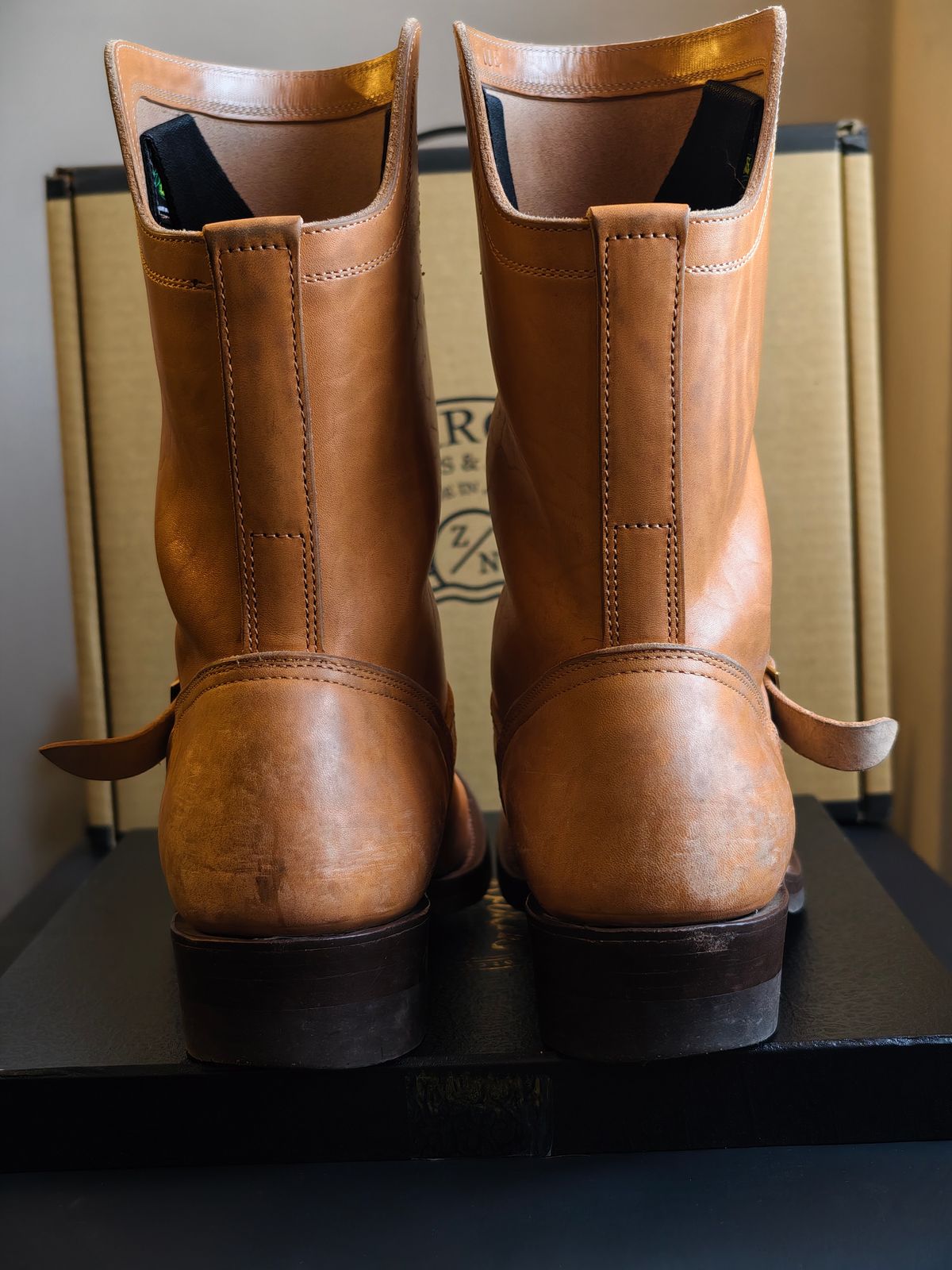 Photo by eisen on December 3, 2025 of the Zerrows Shield Man in Maryam Natural Horsebutt.