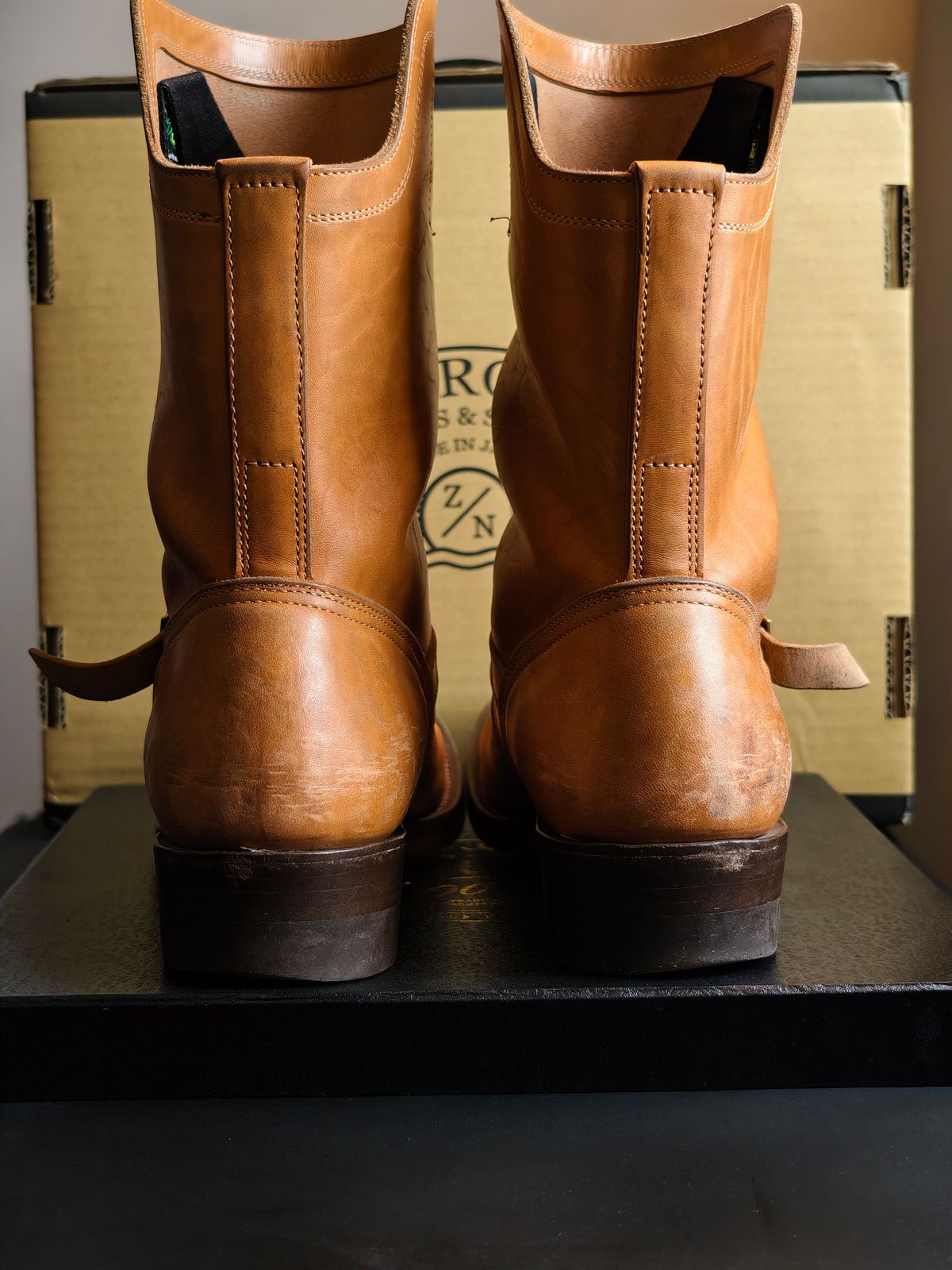 Photo by eisen on April 5, 2026 of the Zerrows Shield Man in Maryam Natural Horsebutt.