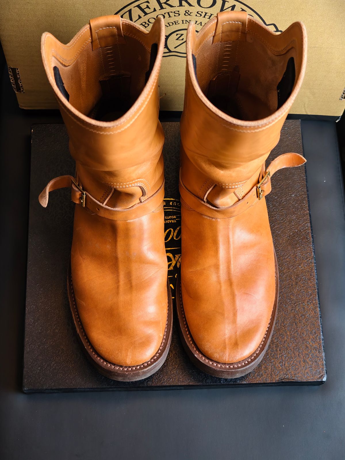 Photo by eisen on April 5, 2026 of the Zerrows Shield Man in Maryam Natural Horsebutt.