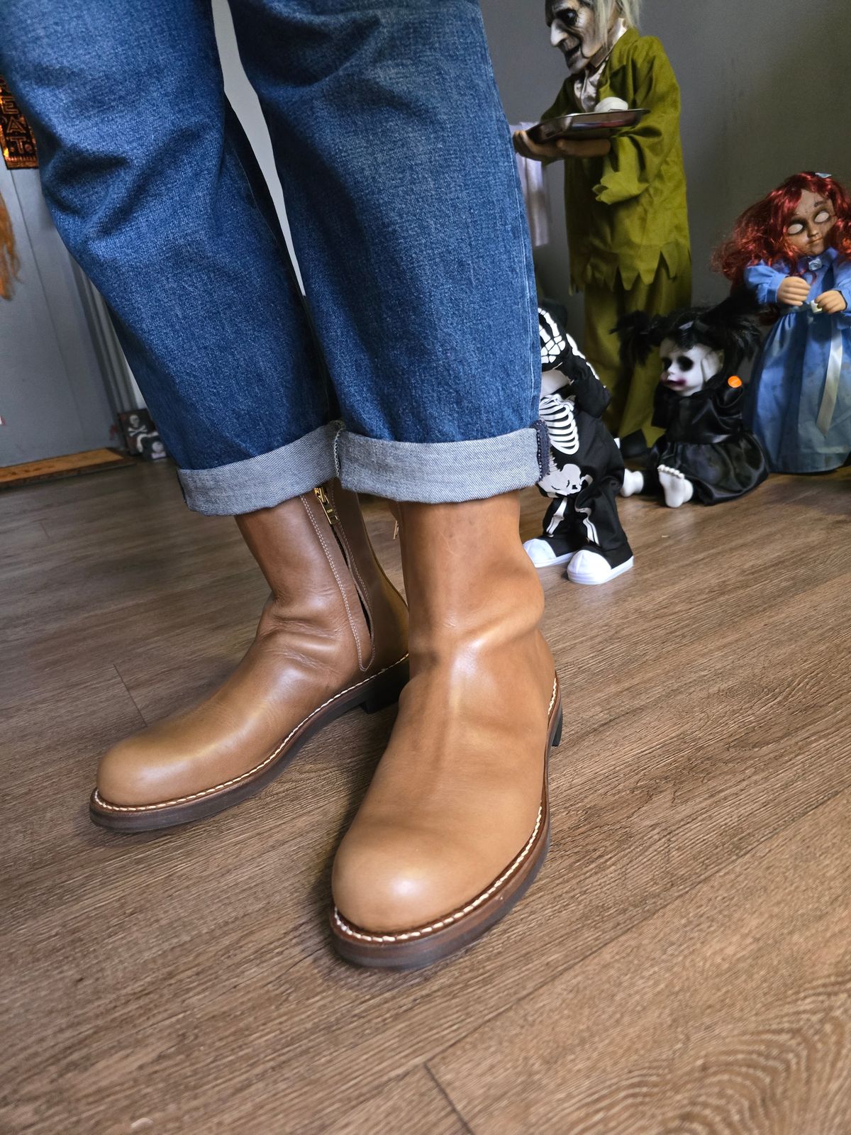 Photo by eisen on October 1, 2024 of the Rolling Dub Trio Casper Boot in Horween Natural Chromexcel.