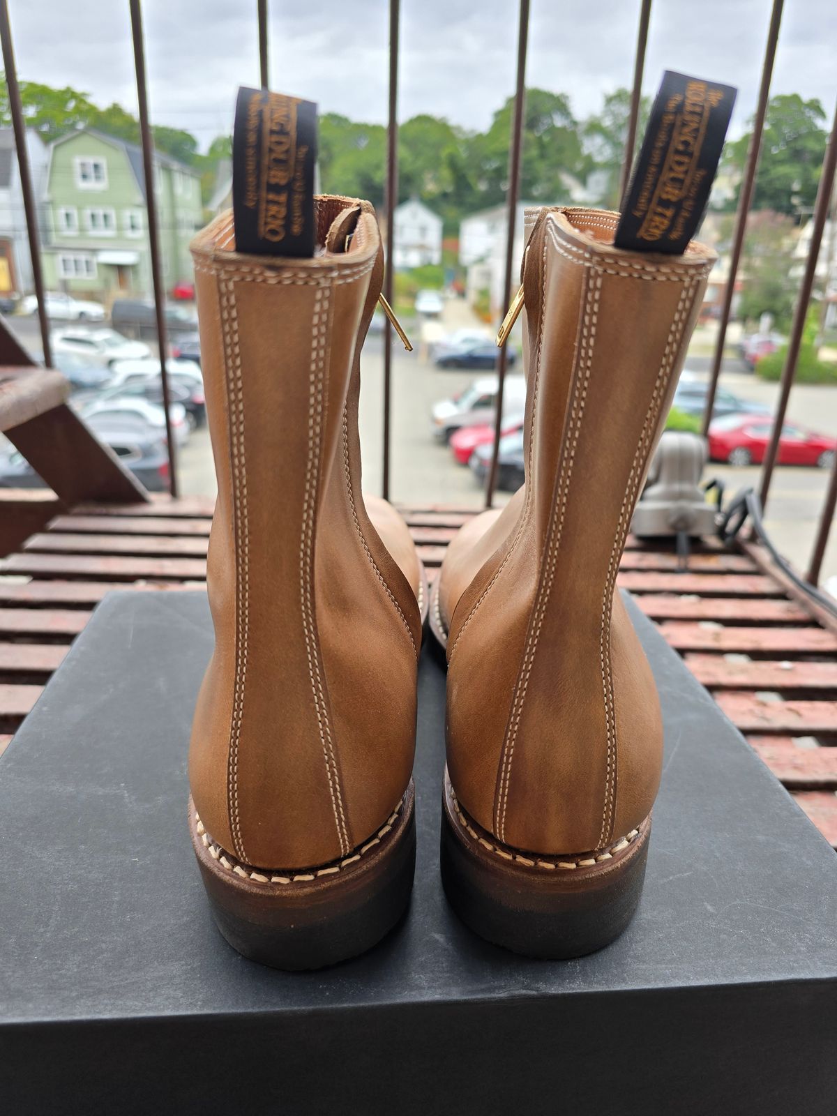 Photo by eisen on October 1, 2024 of the Rolling Dub Trio Casper Boot in Horween Natural Chromexcel.