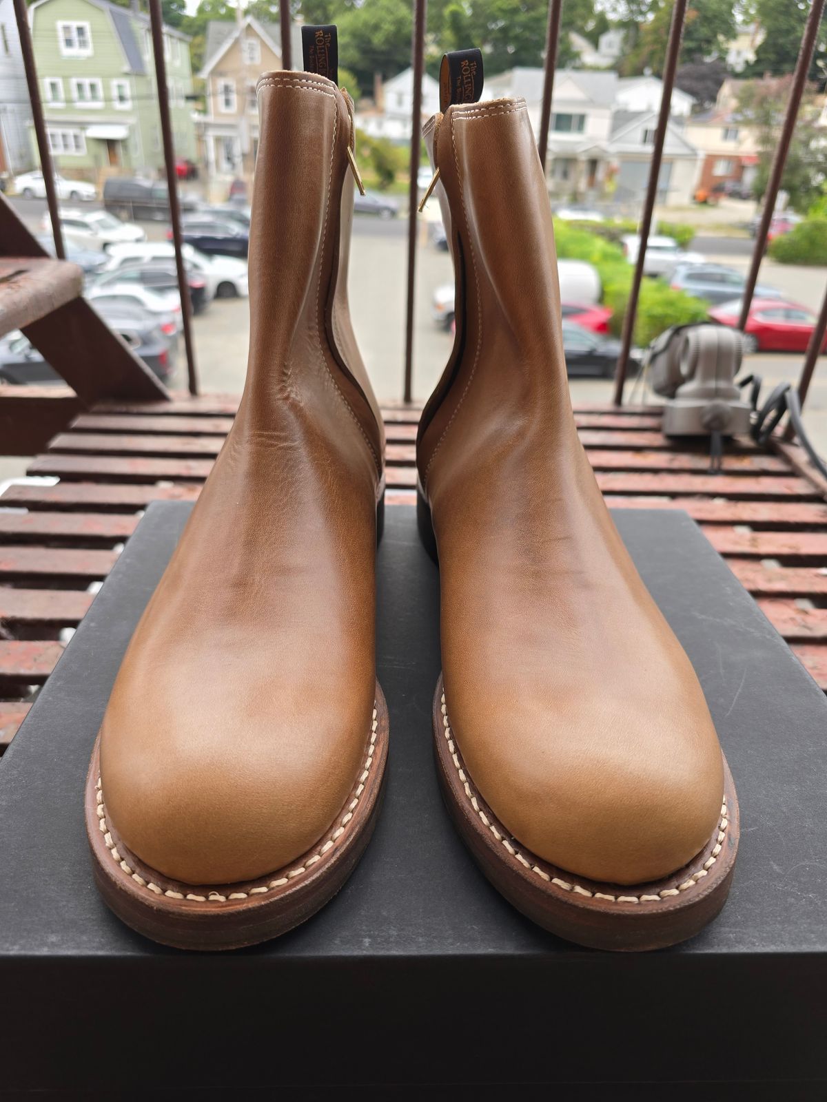 Photo by eisen on October 1, 2024 of the Rolling Dub Trio Casper Boot in Horween Natural Chromexcel.