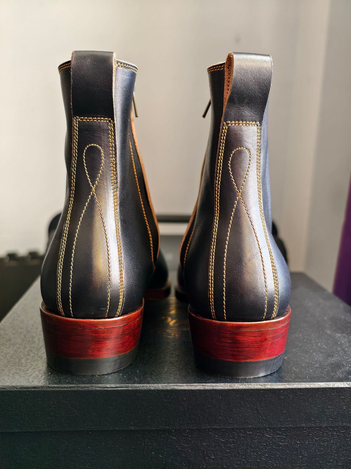 Photo by eisen on September 21, 2025 of the Fortis Boots Antasena in Indonesian Teacore Black Leather.