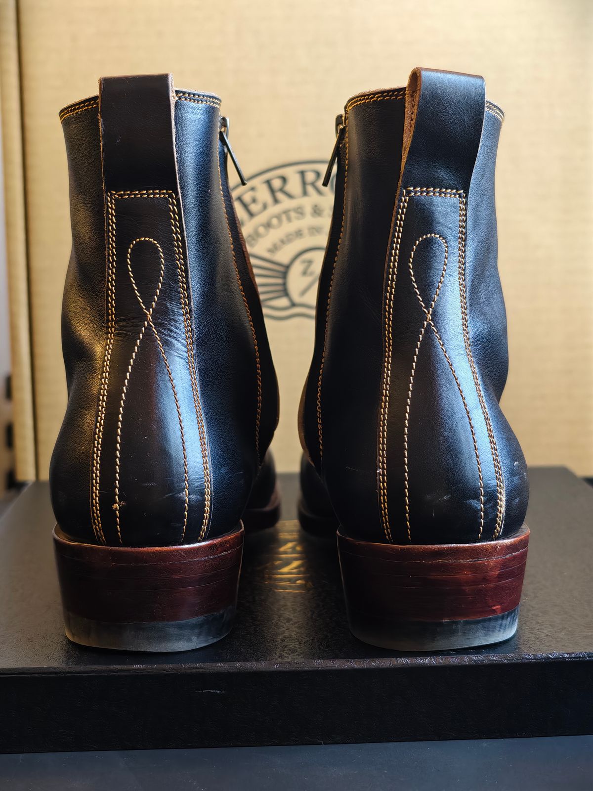 Photo by eisen on December 3, 2025 of the Fortis Boots Antasena in Indonesian Teacore Black Leather.