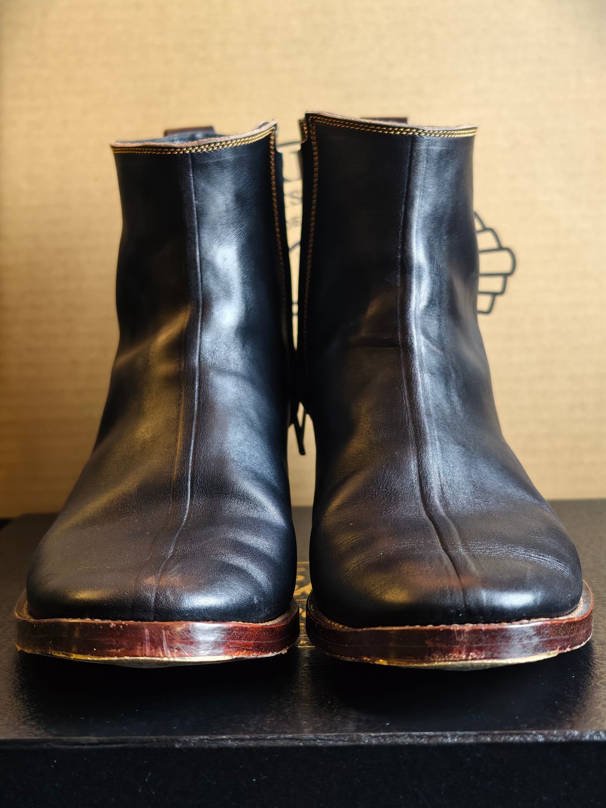 Photo by eisen on January 3, 2026 of the Fortis Boots Antasena in Indonesian Teacore Black Leather.