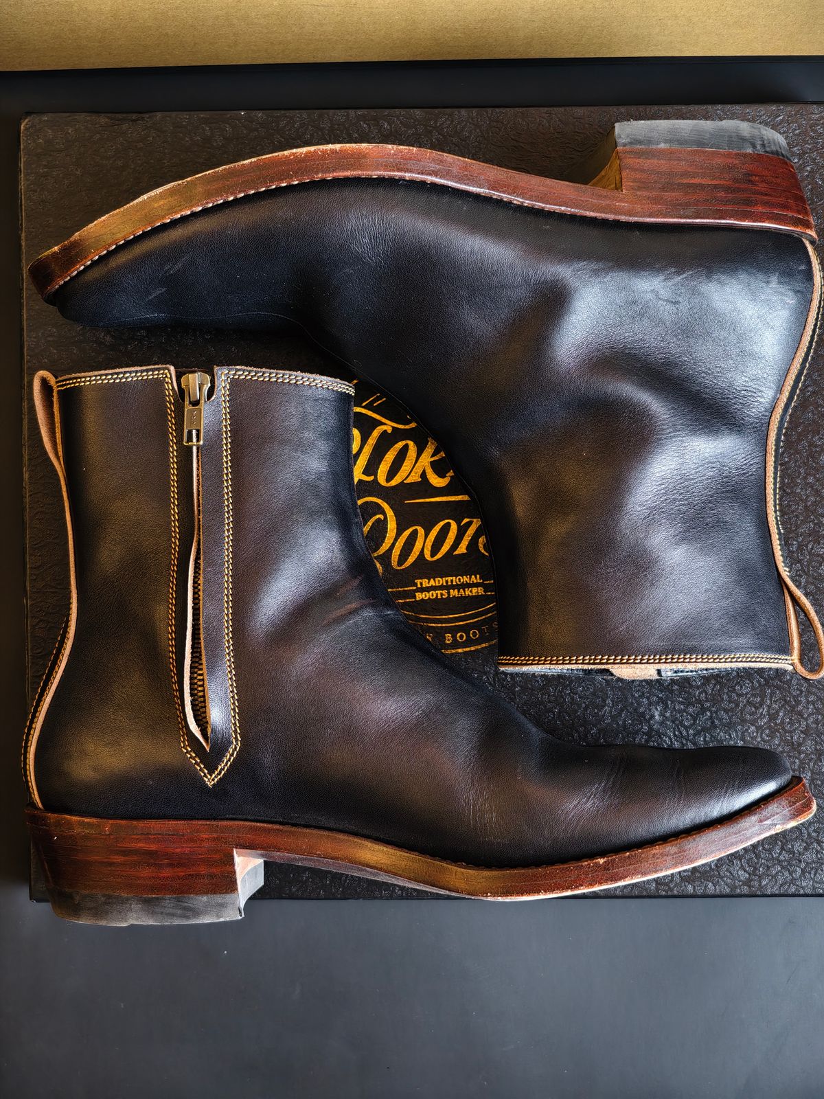 Photo by eisen on January 3, 2026 of the Fortis Boots Antasena in Indonesian Teacore Black Leather.