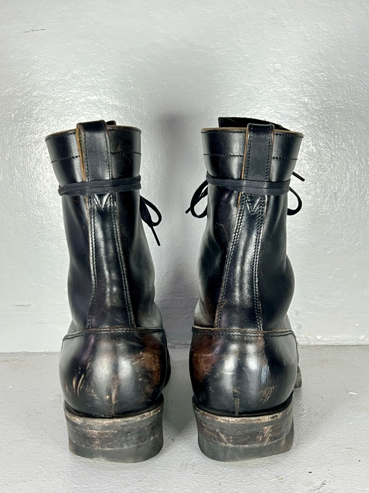 Photo by friendo on January 5, 2024 of the Rolling Dub Trio Griffin 8.5" Plain Toe Boots in Unknown Material.