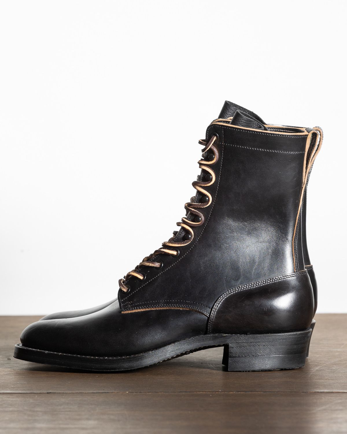 Photo by friendo on October 5, 2023 of the Rolling Dub Trio Griffin 8.5" Plain Toe Boots in Unknown Material.