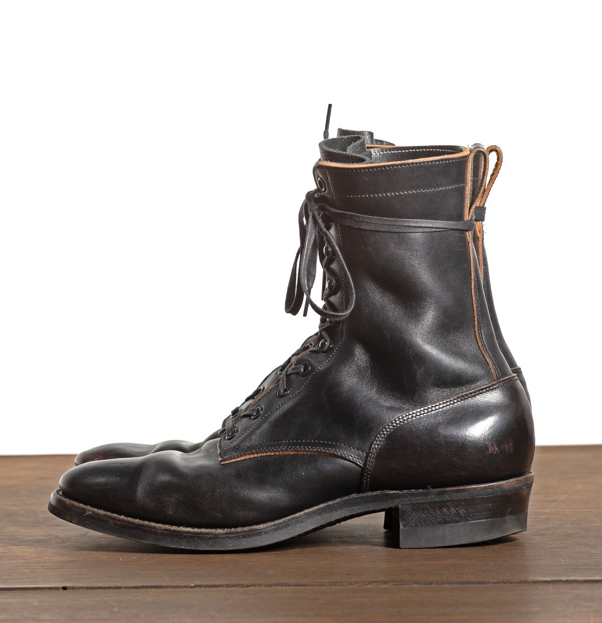 Photo by friendo on November 3, 2023 of the Rolling Dub Trio Griffin 8.5" Plain Toe Boots in Unknown Material.